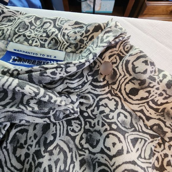 PENDLETON Women's Warranted To Be A Classic Blouse Size 14 Gray White Button - Picture 7 of 16